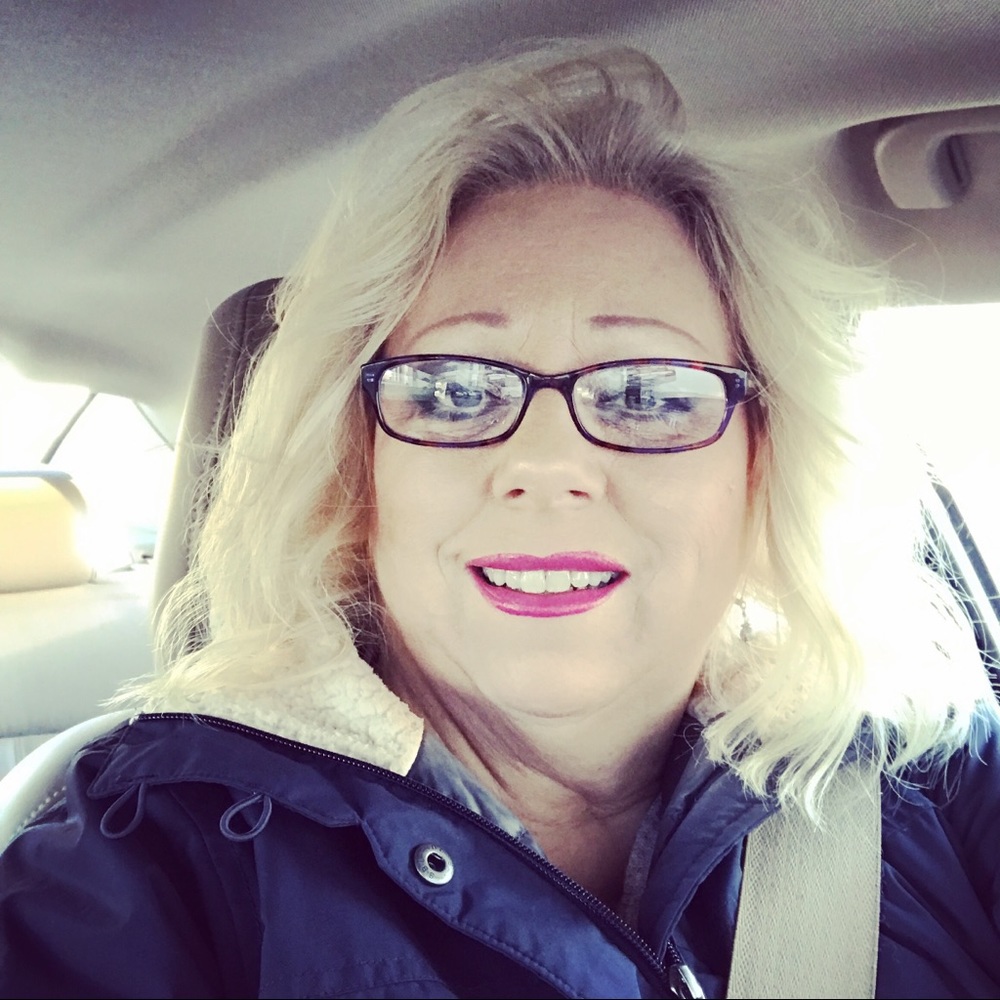 Meet your Posher, Claire